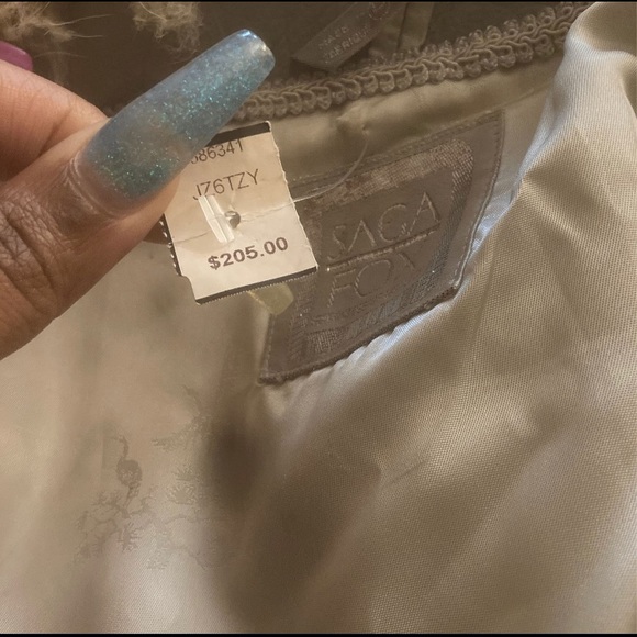 FOX FUR COAT - Picture 3 of 4